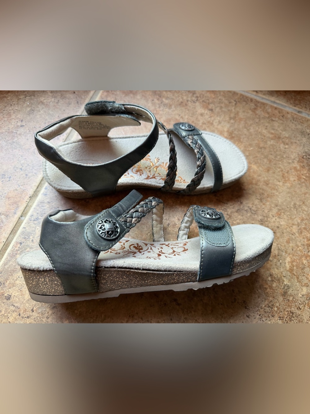 Aetrex Jillian sandals Sz 7.5